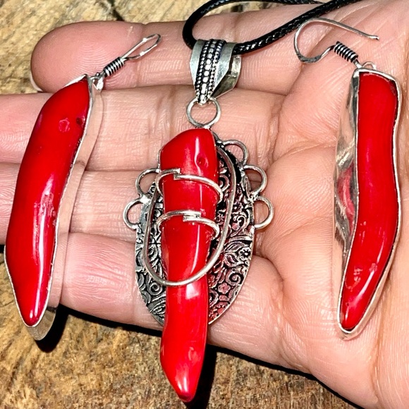 Red Coral Pendant & Earrings Set - Picture 1 of 10